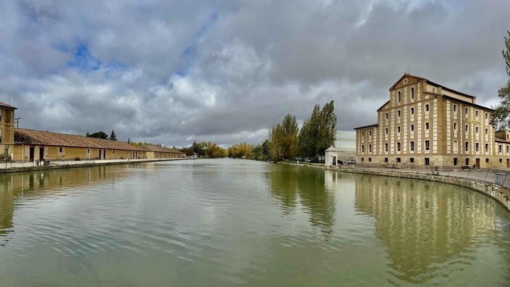 Medina de Rioseco: Private Tour with Canal de Castilla Visit