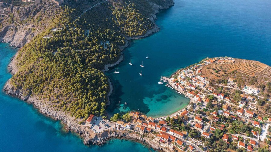 Kefalonia: Assos, Fiscardo & Myrtos Beach Swimming Tour