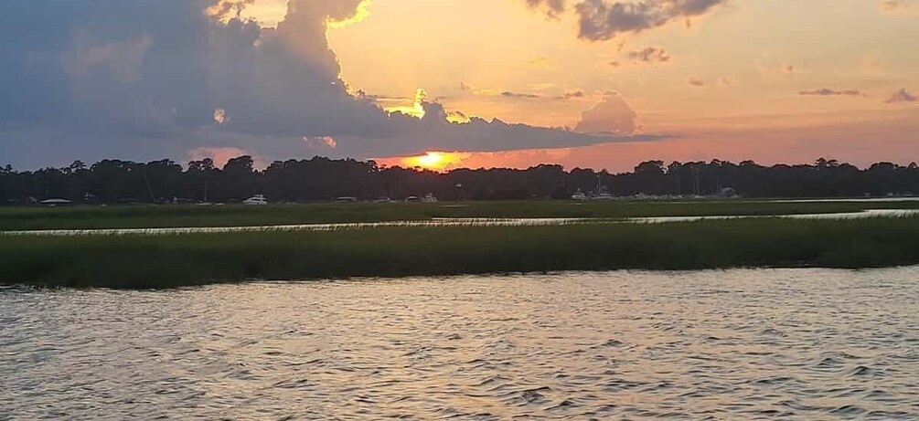 Picture 1 for Activity Sunset Cruise leaving from historic Isle of Hope Marina