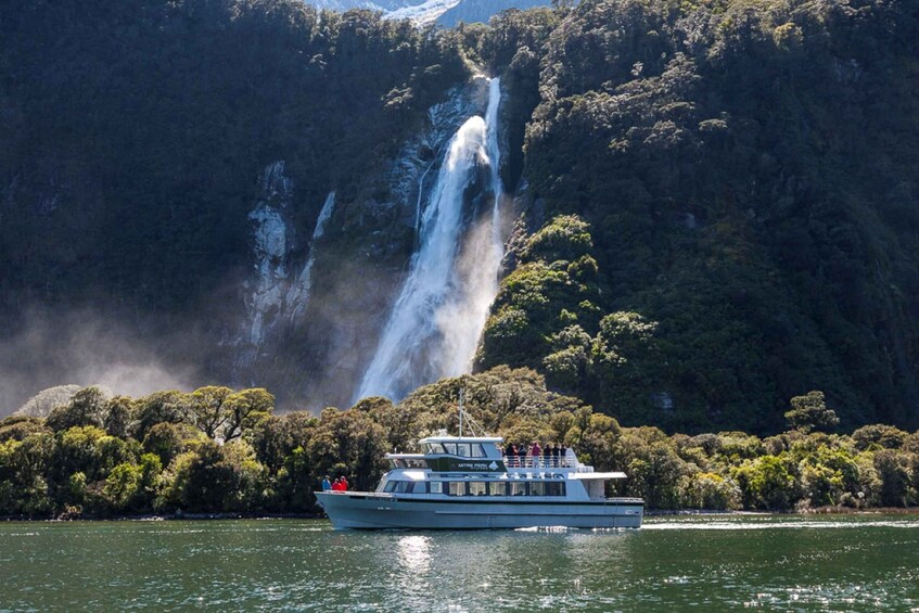 Picture 1 for Activity From Queenstown: Milford Sound Day Trip with Cruise & Flight