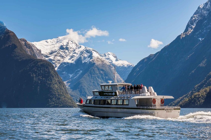 Picture 5 for Activity From Queenstown: Milford Sound Day Trip with Cruise & Flight