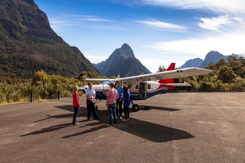 Picture 7 for Activity From Queenstown: Milford Sound Day Trip with Cruise & Flight