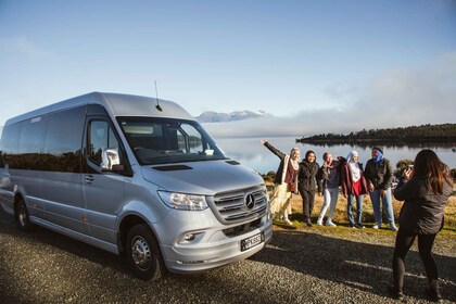 Desde Queenstown: Excursión de un día a Milford Sound con crucero y vuelo