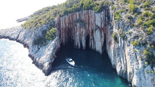 Hvar: South shore & Pakleni islands private speedboat tour