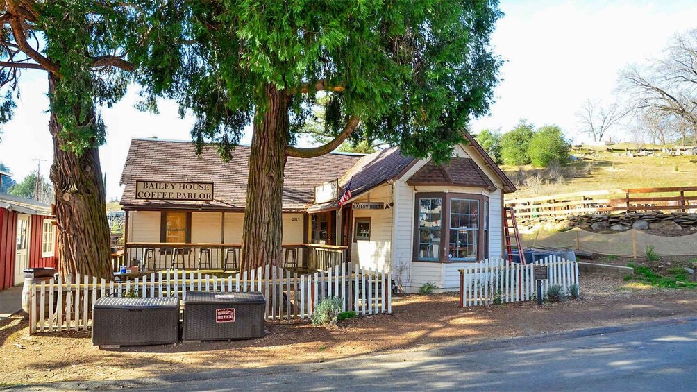 Picture 2 for Activity Pies & Pickaxes: A Historic Walking Tour of Julian, CA