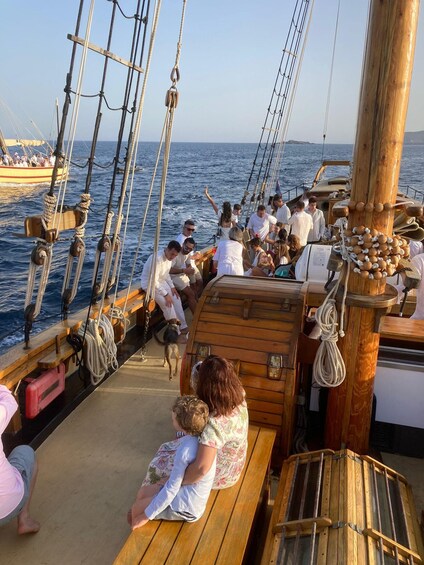 Picture 6 for Activity Palamós: Sunset Boat Tour with Glass of Cava