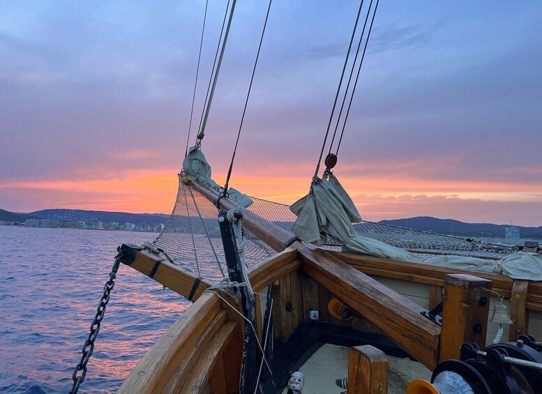 Picture 2 for Activity Palamós: Sunset Boat Tour with Glass of Cava