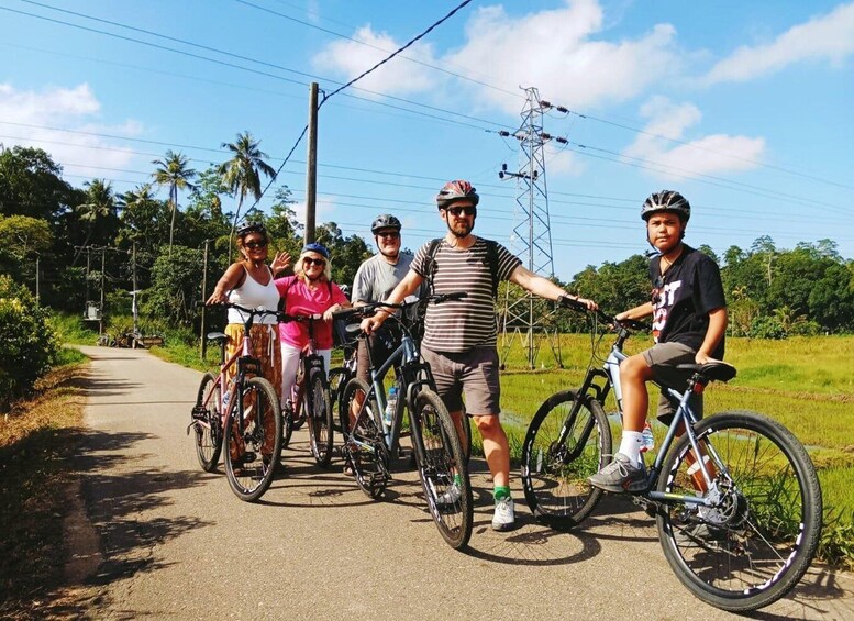 Picture 8 for Activity From Galle: Exclusive Village & Lagoon Cycling Tour in Galle