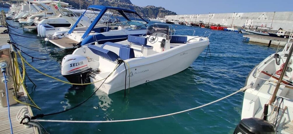 Rent a boat in Taormina without a license