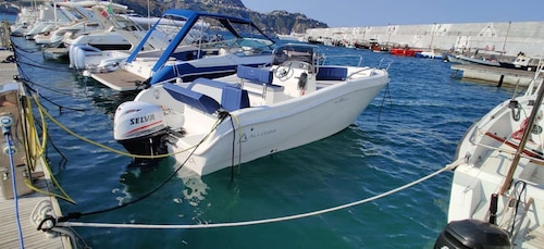 Rent a boat in Taormina without a license