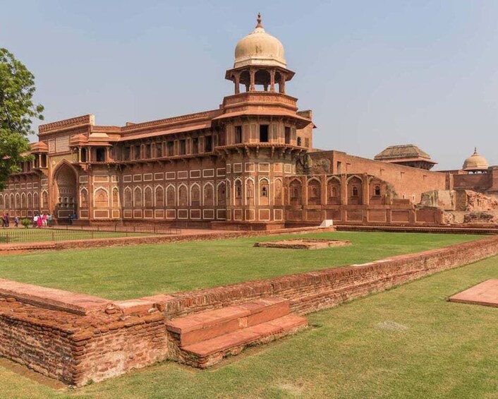 Picture 3 for Activity From Agra: Sunrise Half Day Tour of Taj Mahal with Agra Fort