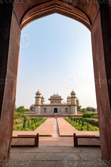 Picture 6 for Activity From Agra: Sunrise Half Day Tour of Taj Mahal with Agra Fort