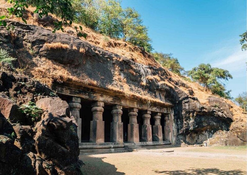 Mumbai: Elephanta Caves Private Tour with Ferry Ride