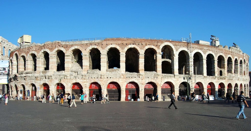 Private Walking Tour of Verona With Tickets Included