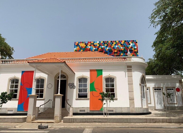 Picture 7 for Activity Mindelo: City tour with carnival dancer