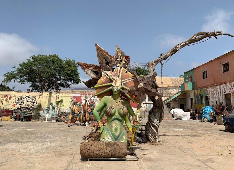 Picture 2 for Activity Mindelo: City tour with carnival dancer