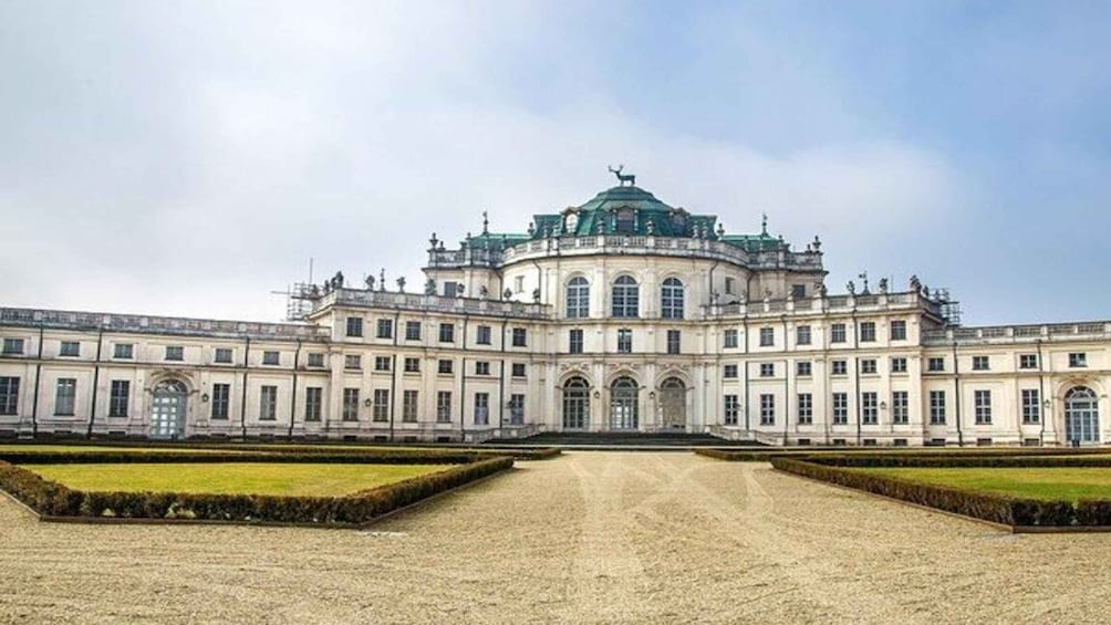 Stupinigi hunting lodge & Sacra of San Michele