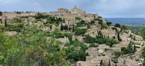 Discover the village of Luberon from Aix en Provence