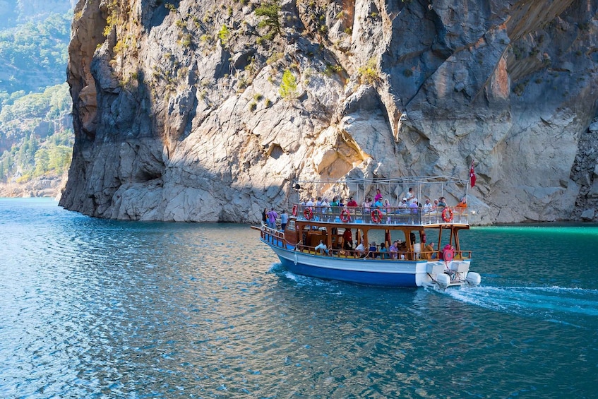 From Belek: Green Canyon Boat Trip with Lunch and Drinks