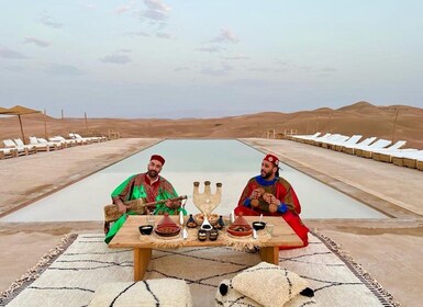 Piscine de luxe d'Agafay, chameau, quad, dîner, spectacle, bain de soleil