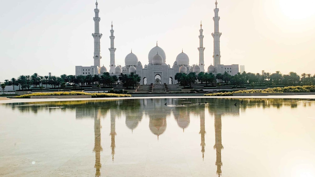 Abu Dhabi: 3-Hour Layover Sightseeing Tour