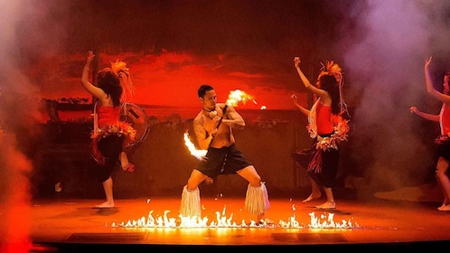 Orlando: Polynesian Fire Luau med middag og liveshow