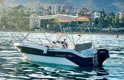 Malaga: 5-Seater Speedboat Boat Rental Without a Licence