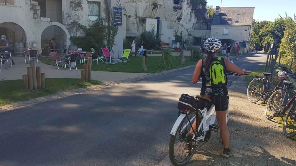Picture 5 for Activity Chinon: Bicycle Tour of Saumur Wineries with Picnic Lunch
