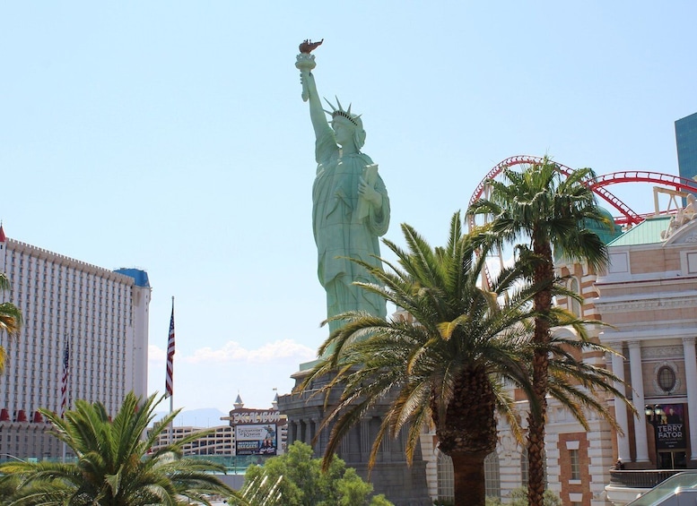 Picture 4 for Activity Las Vegas: Foodie Walking Tour on The Strip with Tastings