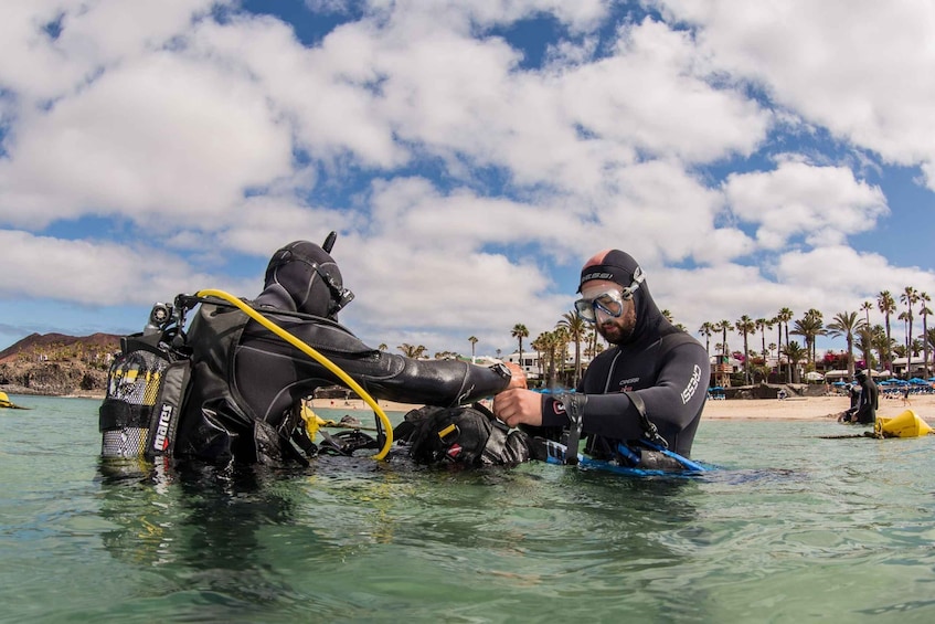 Lanzarote: Beginner Scuba Diving from the Beach
