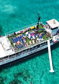 Malta: Blue Lagoon Cruise with Waterslide, Snorkel & Caves