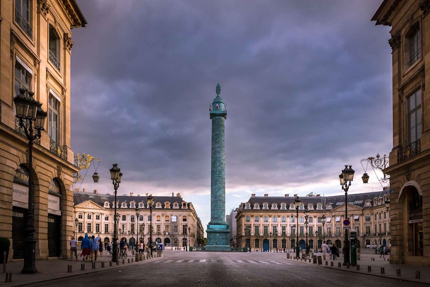 Paris: The Da Vinci Code Walking Tour with a Local Guide