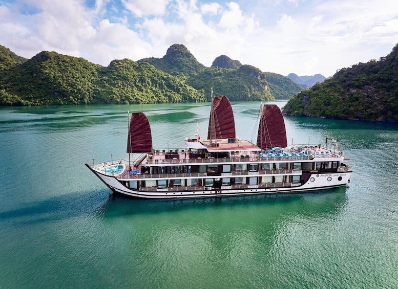 Picture 18 for Activity Ha Long: 3-Day Lan Ha Bay & Viet Hai Village 5-Star Cruises
