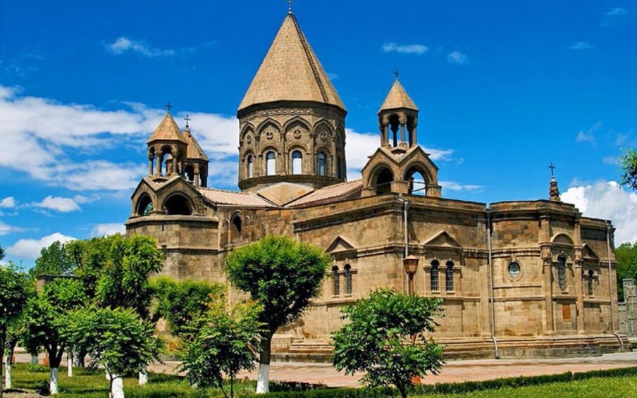 From Yerevan: Echmiadzin cathedral and Zvartnots temple