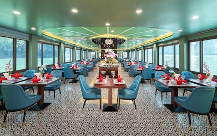 Halong Bay Luxury 5* Cruise with Kayaking & Lunch buffet