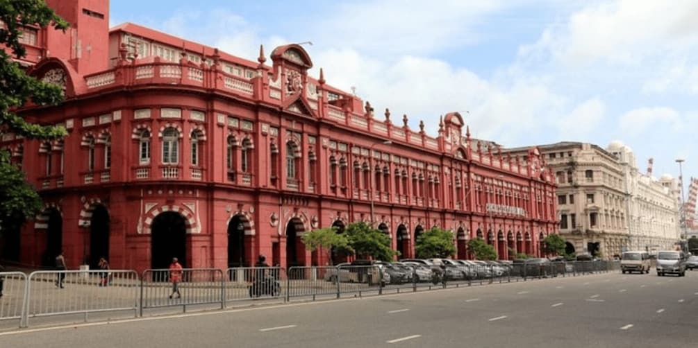 Picture 1 for Activity Colombo: Morning City Tour from Colombo Harbor