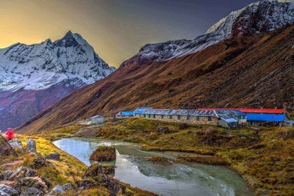 Pokhara: excursión de 6 días a Poonhill y Ghandruk a través de aguas termal...