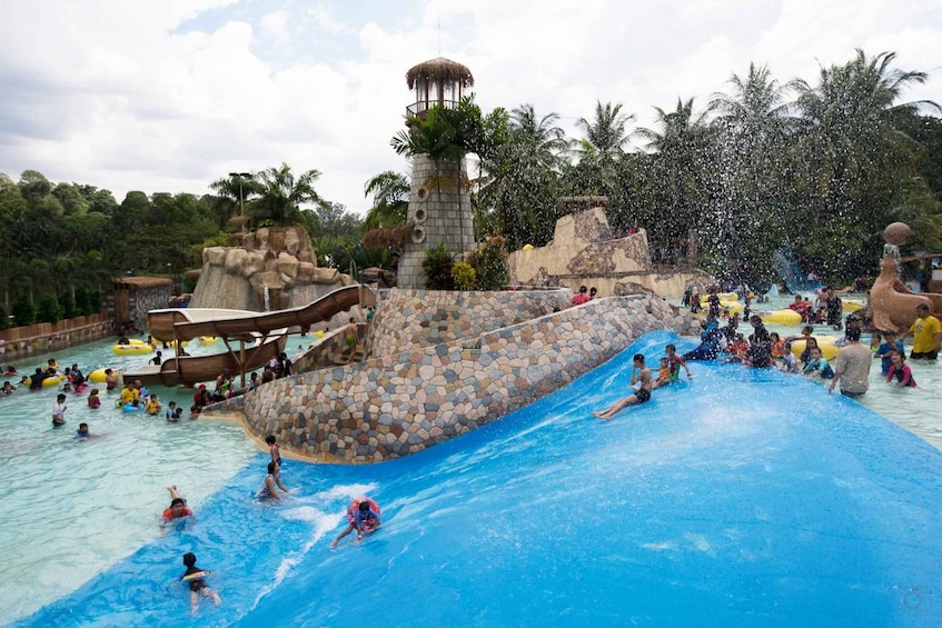 Picture 2 for Activity Shah Alam: Wet World Water Park Admission Ticket