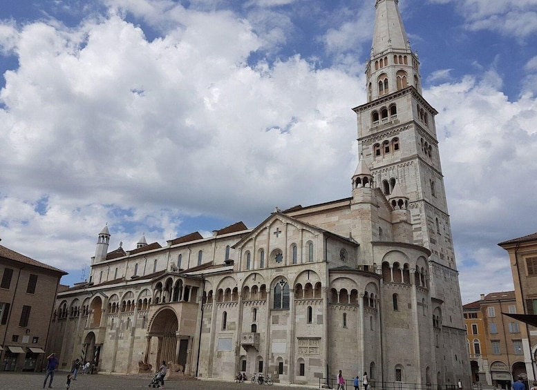 Modena Private Guided Walking Tour