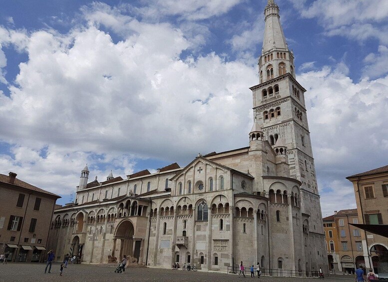 Modena Private Guided Walking Tour