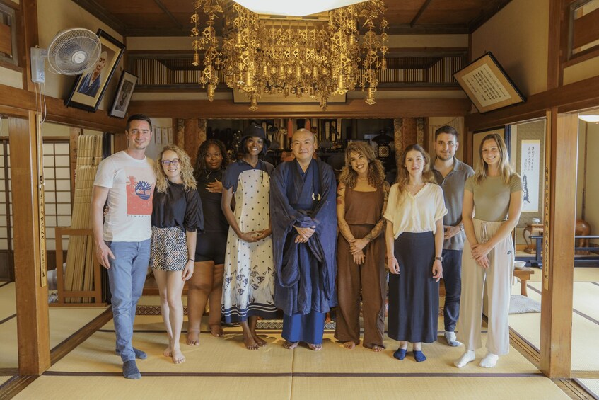 Picture 2 for Activity Tokyo: Zen Meditation at a Private Temple with a Monk