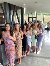 Kelowna: Lake Country Half Day Guided Wine Tour