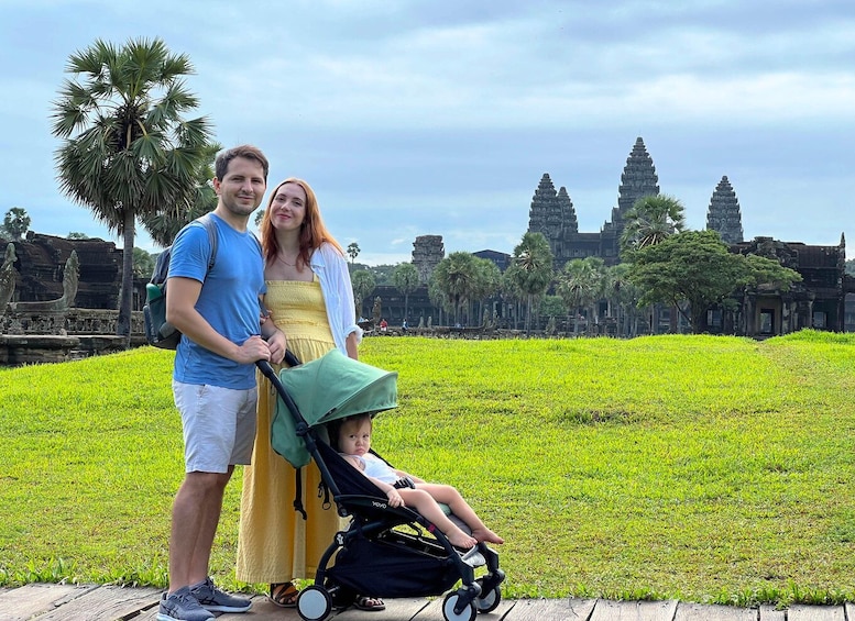 Siem Reap: Full-Day Angkor Wat Sunrise Private Guided Tour