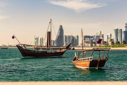 Doha: Guided City Tour to Souq Waqif, katara & pearl-island