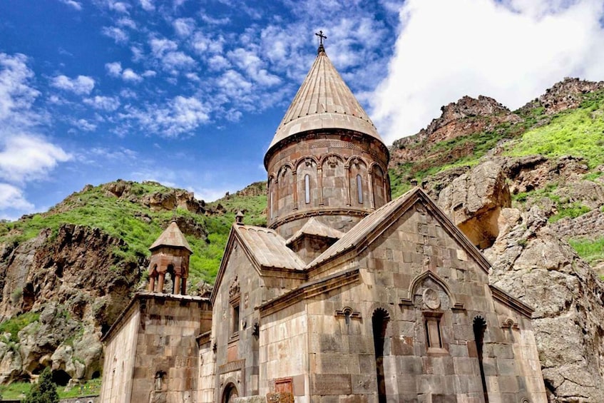 Private tour to Khor Virap, Azat Reservoir, Garni, Geghard