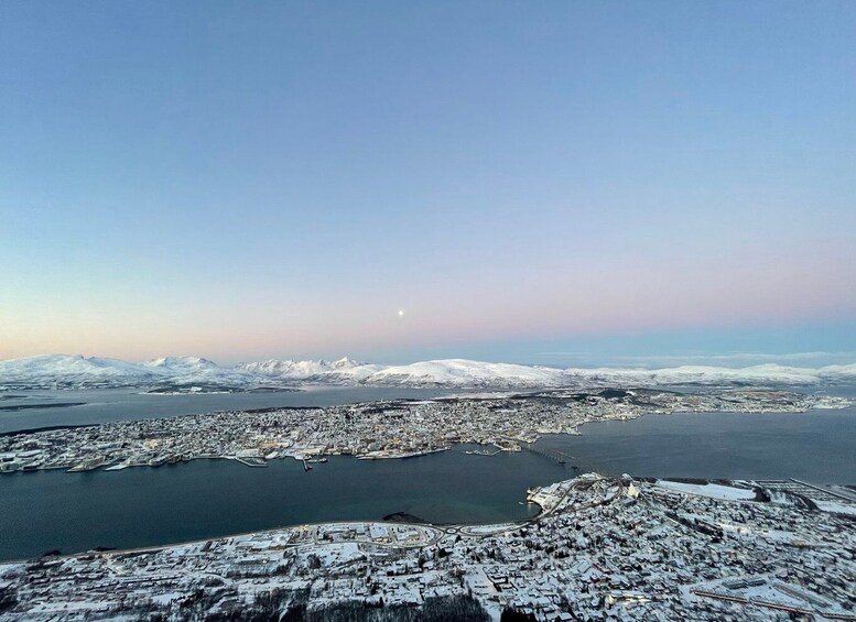 Tromso: Sightseeing Cruise by Catamaran with Snacks & Drinks