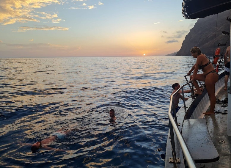 Picture 2 for Activity Funchal: Sunset Tour on Traditional Madeiran Boat w/ Drinks