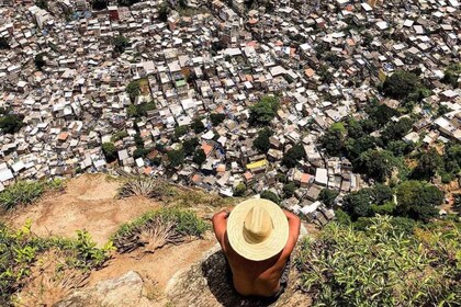 Rio: Zwei-Brüder-Hügel & Vidigal-Favela-Wanderung (geteilte Gruppe)