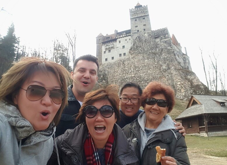 Peleș Castle, Bran Castles and Brasov City - Private Tour