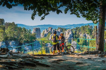 Depuis Prague : Voyage en VTT au paradis de la Bohême